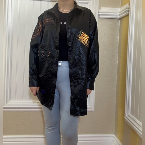 None Jackets & Blazers - Stylish Black Utility Shirt for Women